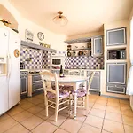 La Maison D'à Côté Hébergement de vacances *