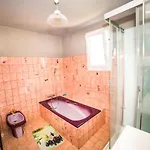 La Maison D'à Côté Hébergement de vacances *
