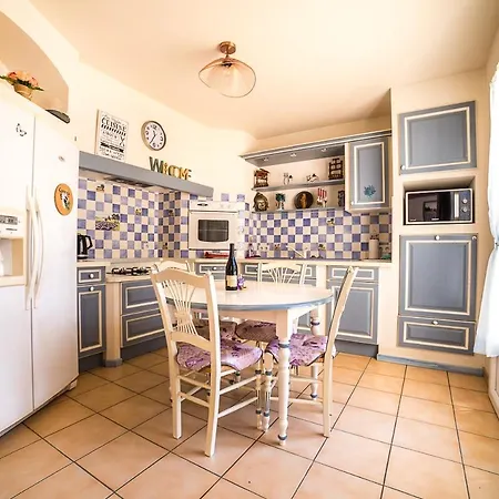 La Maison D'à Côté Casa de Férias *